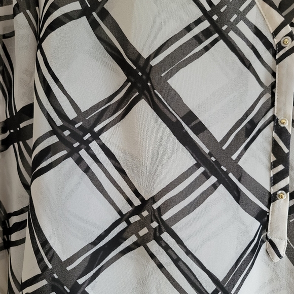 Banana Republic women's XL sheer black & white top - Picture 3 of 6